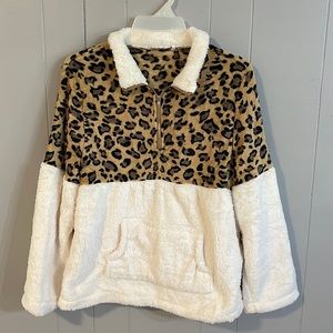 Leopard print pullover